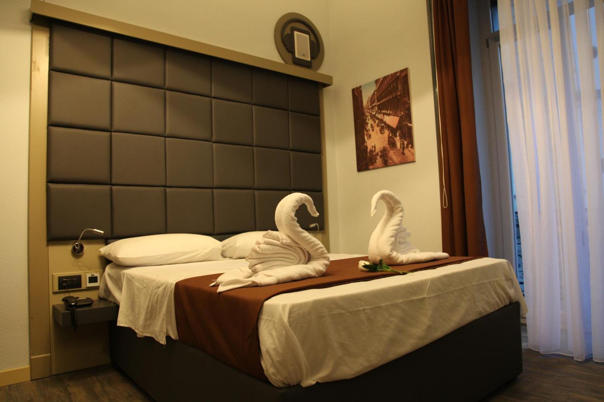 Dolce Vita Rooms Неаполь Экстерьер фото