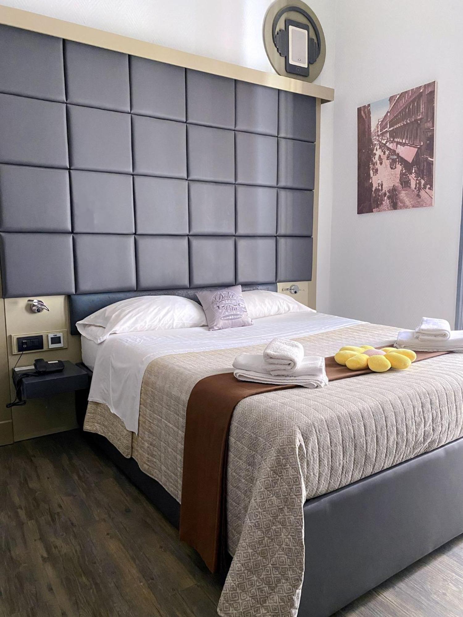 Dolce Vita Rooms Неаполь Экстерьер фото