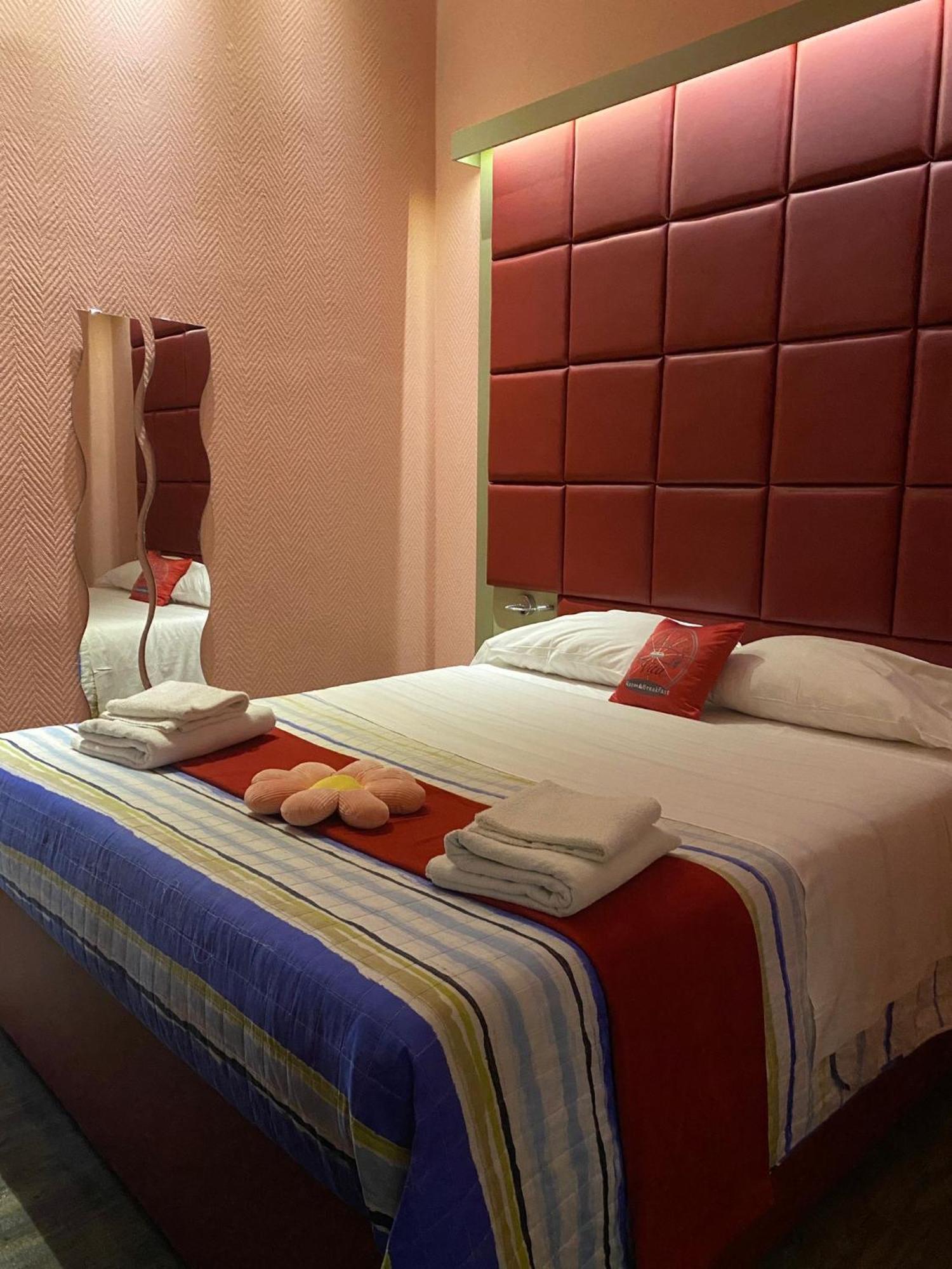 Dolce Vita Rooms Неаполь Экстерьер фото