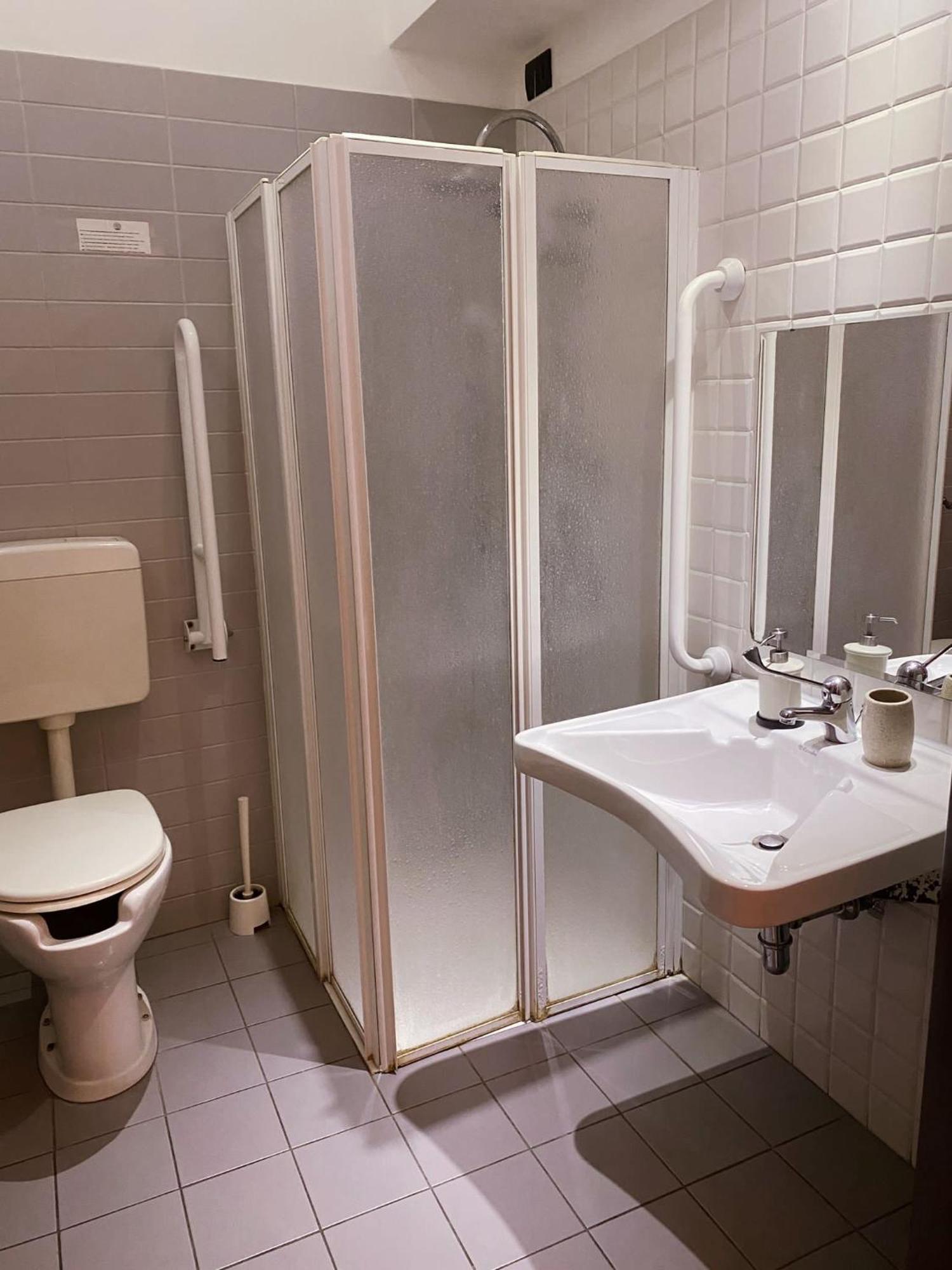 Dolce Vita Rooms Неаполь Экстерьер фото